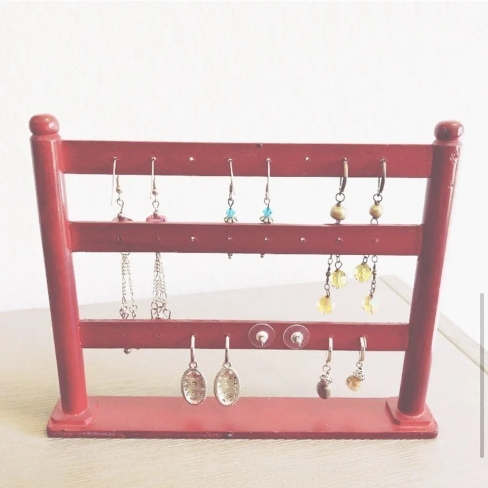 Set of 6 pairs of earrings / accent jewelry
